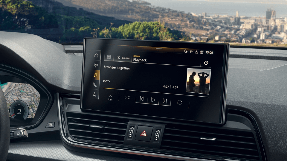 Audi Q5 Infotainment System