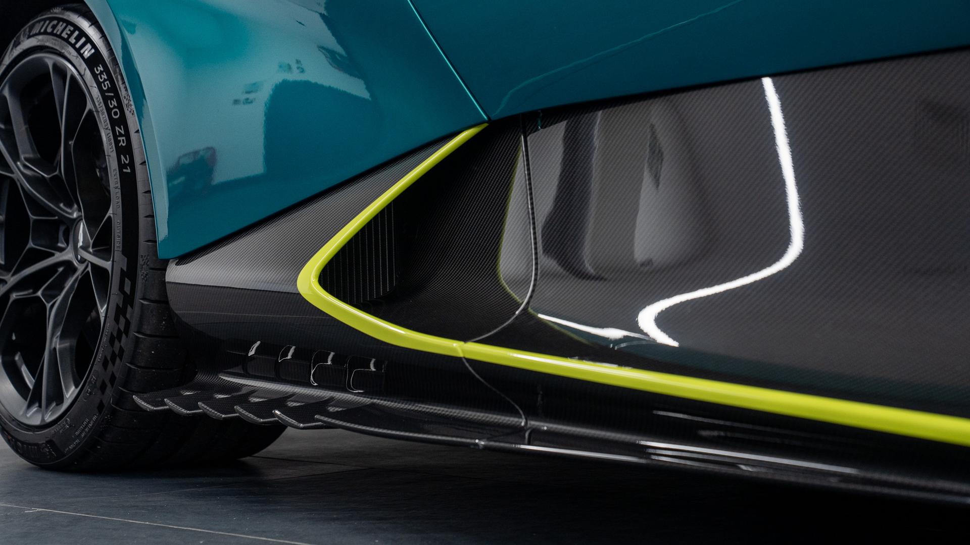 Aston Martin Valhalla Photo 00087c13-fab3-4f25-ae6c-27f2bed85485.jpg