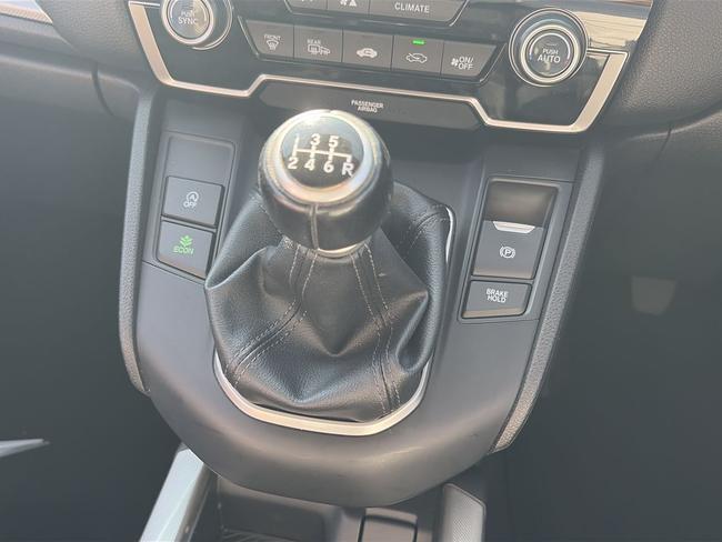 Honda CR-V Photo 000c7576-a310-401e-9cb8-b14f212fe092.jpg