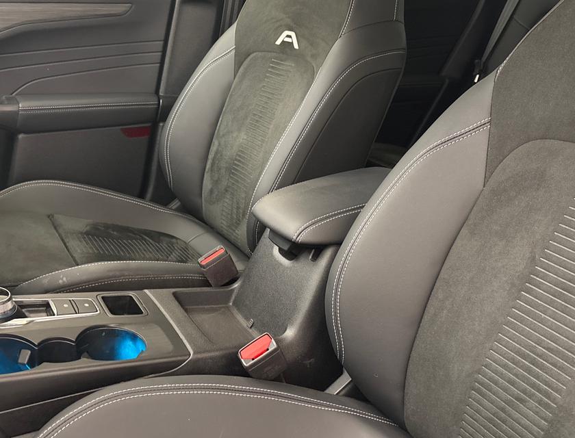 Ford Kuga Photo 000ff105-1c0f-4bc6-85de-d779d2c03efc.jpg