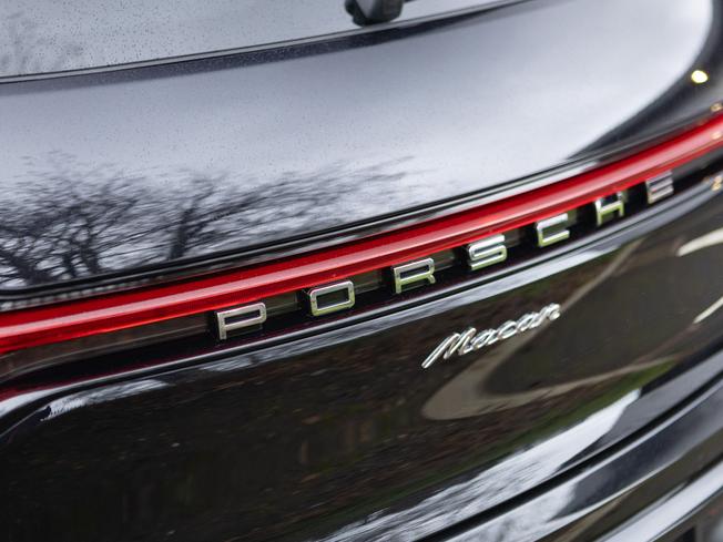 PORSCHE Macan Photo 39