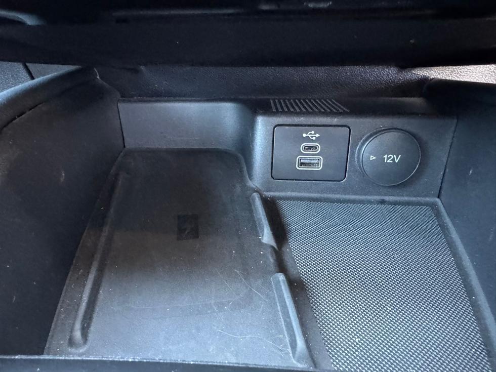 Ford Kuga Photo 001e0730-d41e-4cad-84a7-557f7013e9a2.jpeg
