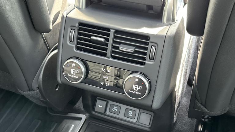 Used Land Rover Discovery WA75YVO 18