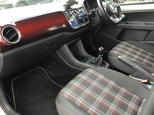 Volkswagen up! Photo 002242ee-3935-4f95-a2de-fe3c807adfb3.JPG