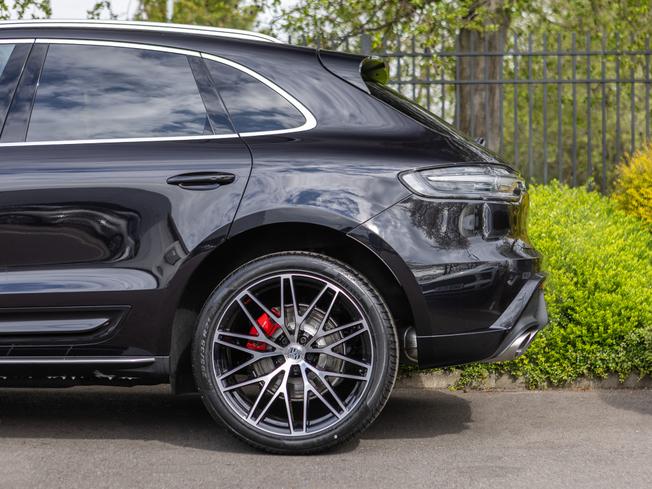 PORSCHE Macan Photo 31