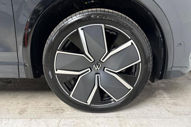 VOLKSWAGEN Tiguan Photo 5