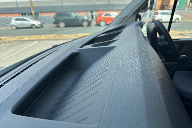 VOLKSWAGEN Crafter Photo 30