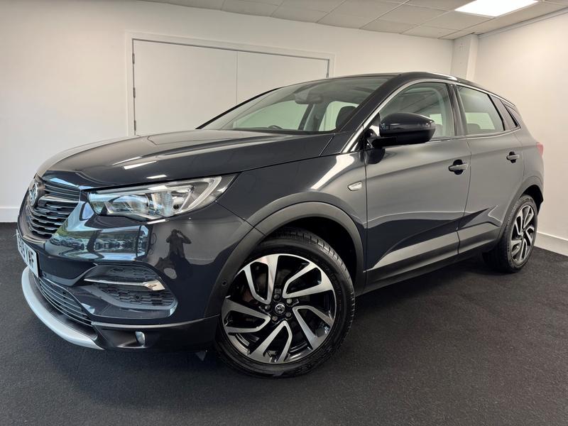 Vauxhall Grandland X Photo 0045f4a9-d71c-4e34-af3b-efb798d1dacd.jpg