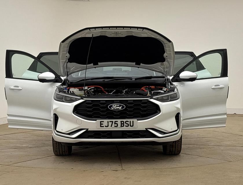 Ford Kuga Photo 0047ef73-738e-41be-9fcf-27f832f20d5b.jpg
