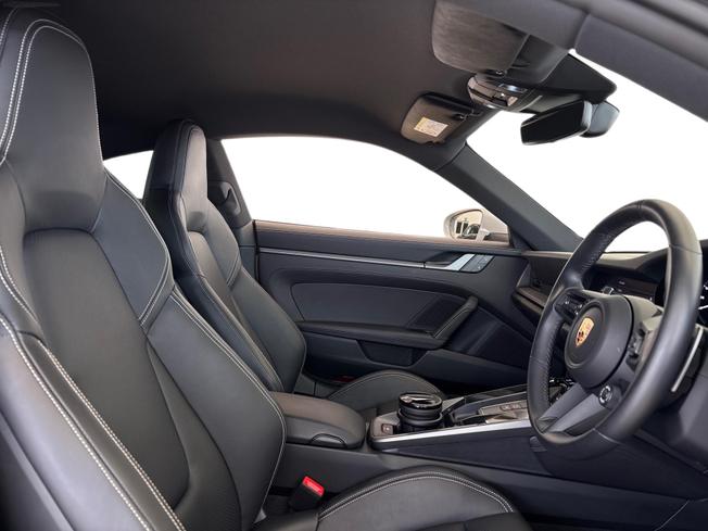 PORSCHE 911 Photo 11