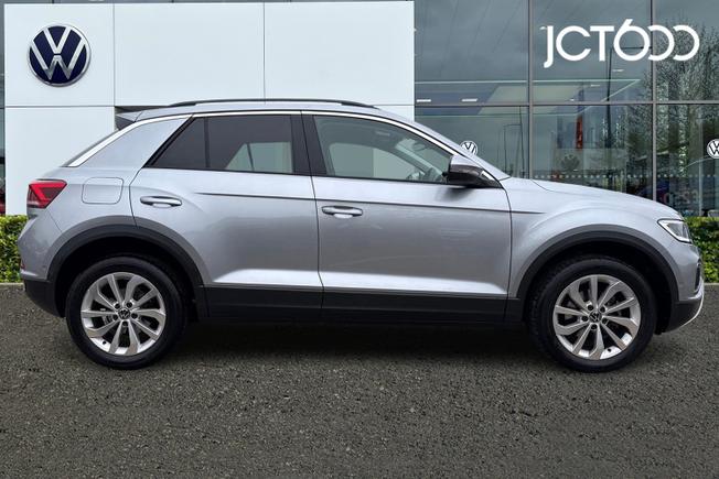 Volkswagen T-Roc Photo 4
