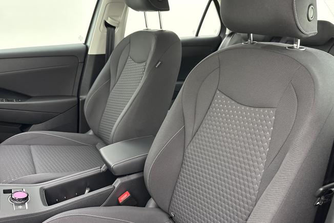 VOLKSWAGEN T-Roc Photo 28