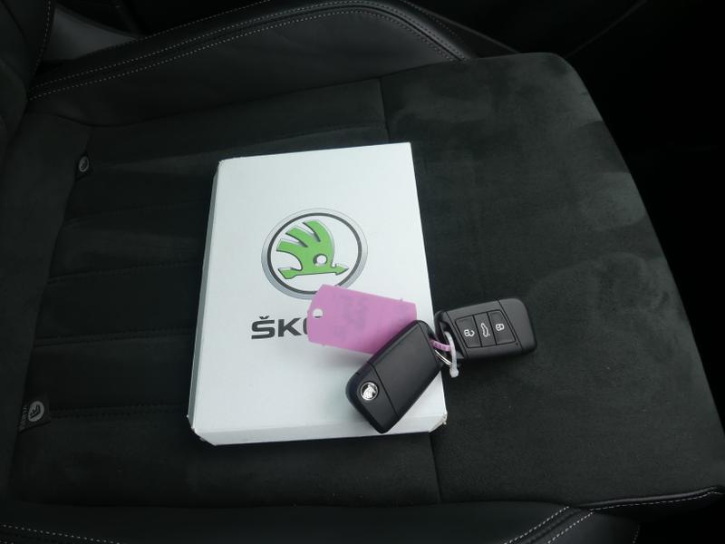 Skoda Karoq Photo 0075782e-0c0a-4f1e-9d52-30ba8ba17554.jpg