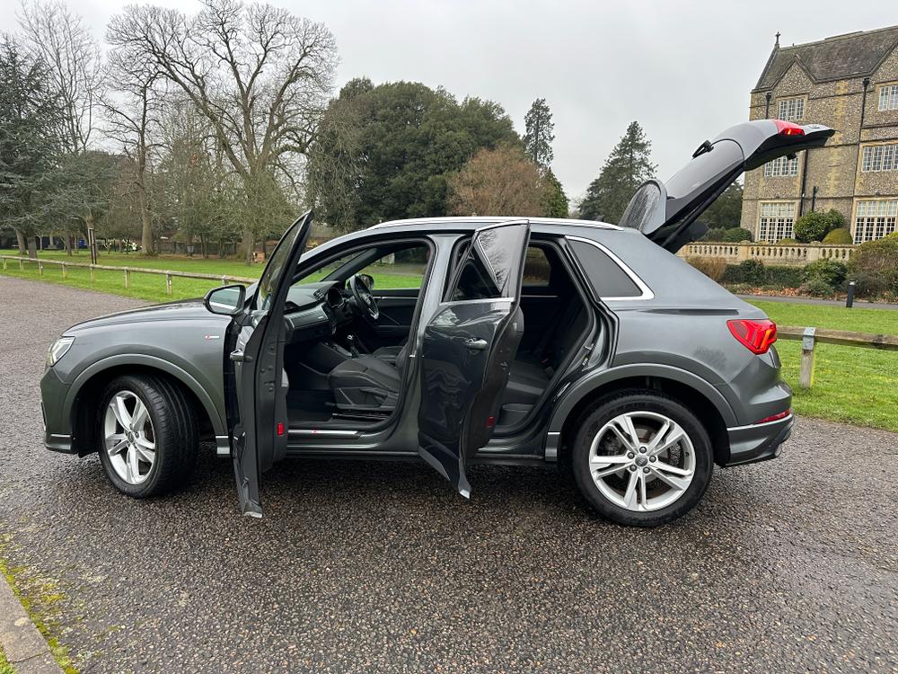Used Audi Q3 AO69RUH 24