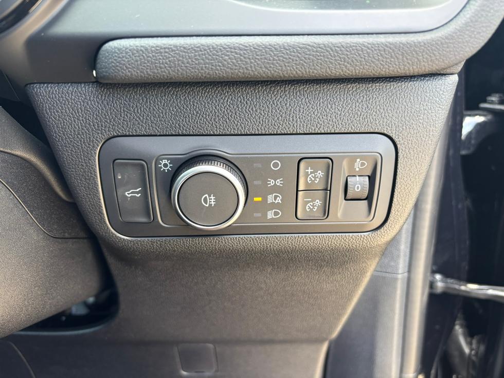 Ford Kuga Photo 00b5a2f3-c814-4d69-9d1b-8ad2a073d98c.JPEG