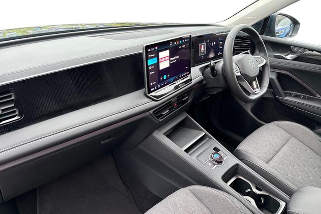VOLKSWAGEN Tiguan Photo 2