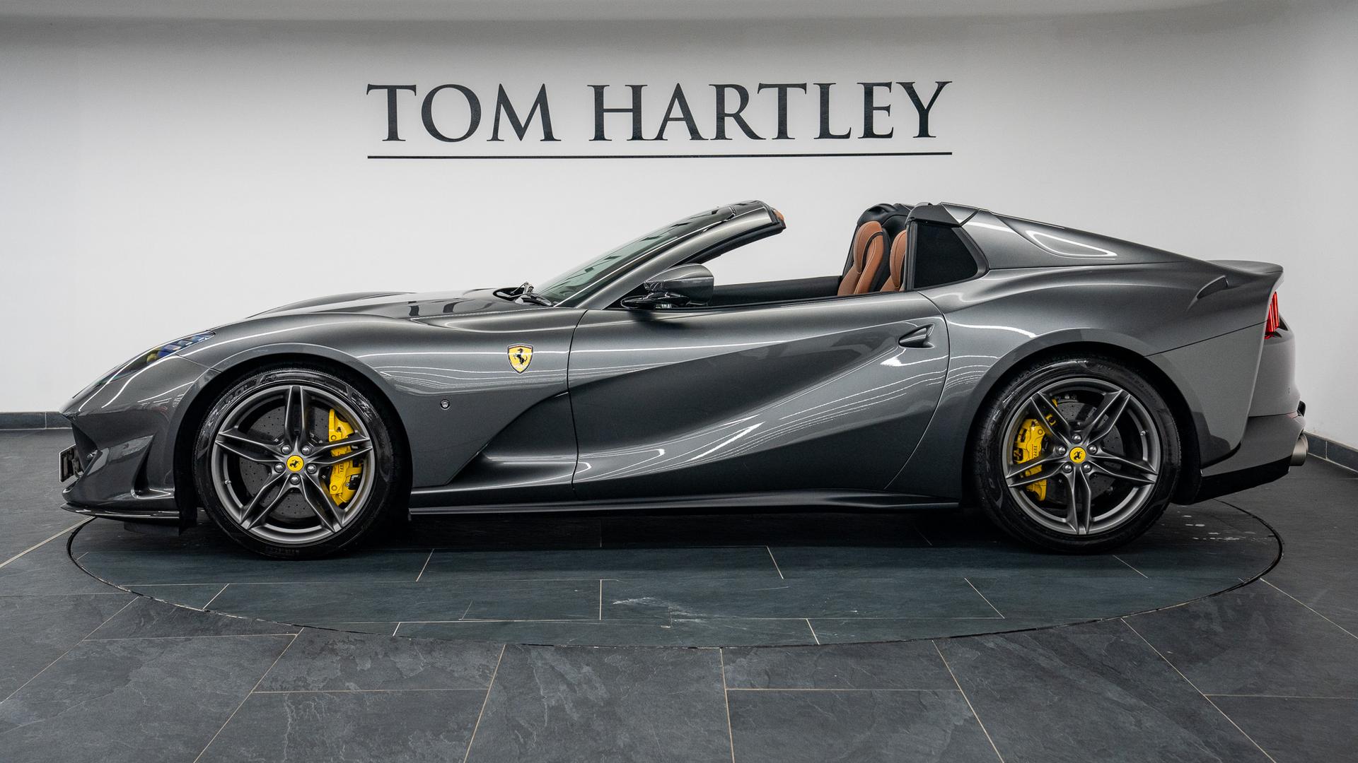 Ferrari 812 Photo 00bca7c5-9480-45c9-bd42-7647129a4dae.jpg