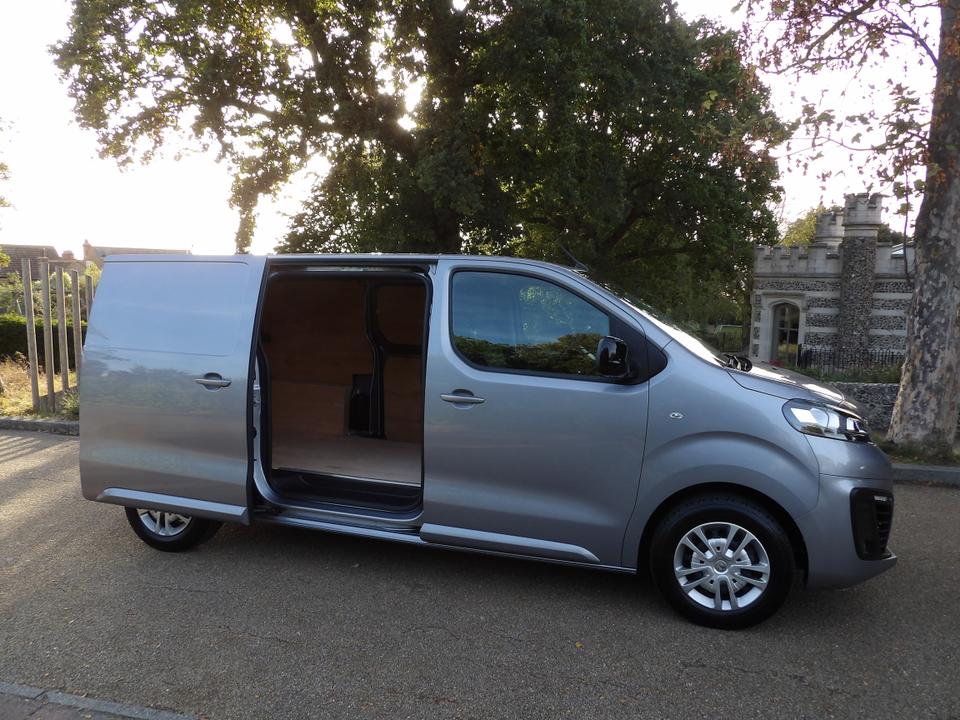 Used Vauxhall Vivaro WV22FLP 12