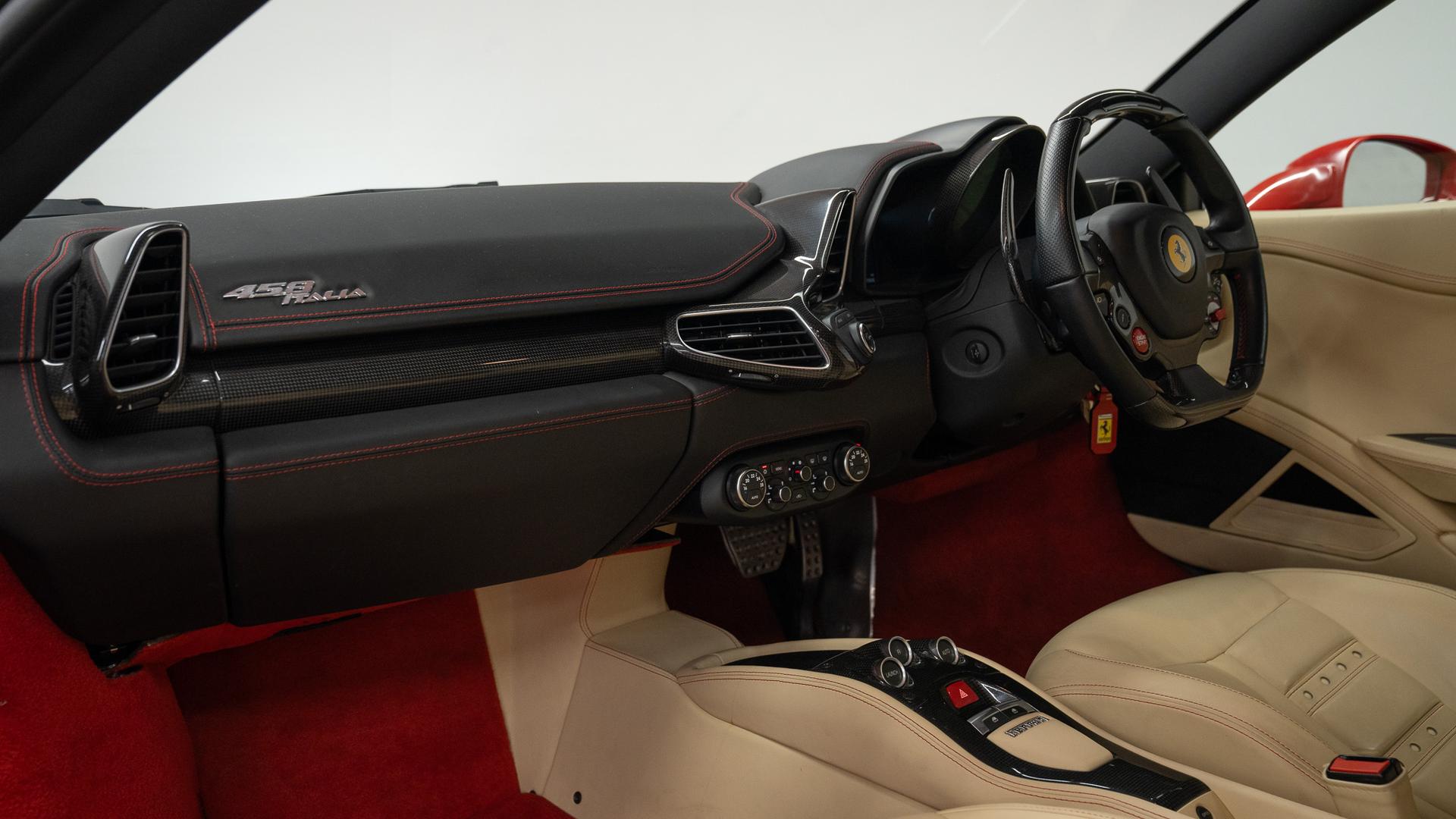 Ferrari 458 Photo 00c68521-d134-4cd9-be62-85e3466ce9fd.jpg