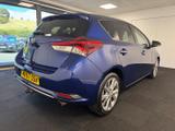 Toyota Auris Photo 9