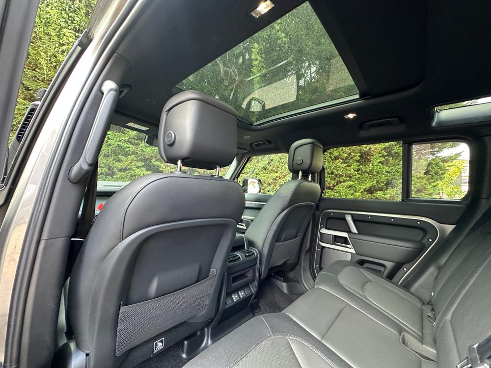 Used Land Rover Defender 110 GX73USE 31