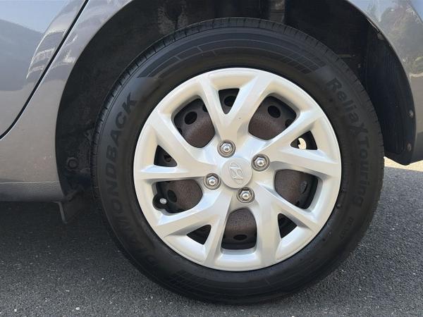 Hyundai i10 Photo 31