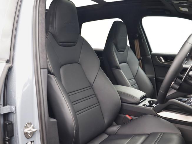 PORSCHE Cayenne Photo 35