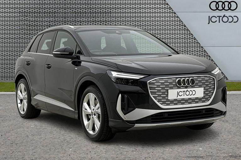 Used AUDI  Q4