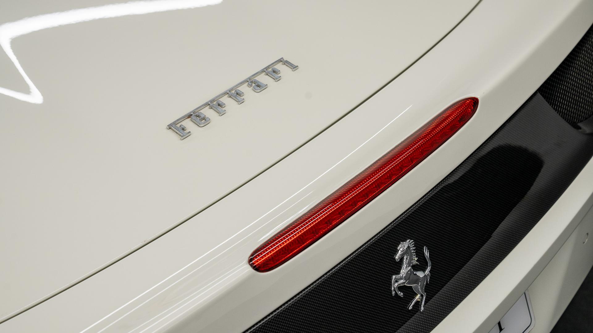 Ferrari 458 Photo 0103e52e-315f-4c1a-9c2b-02e9810454b0.jpg