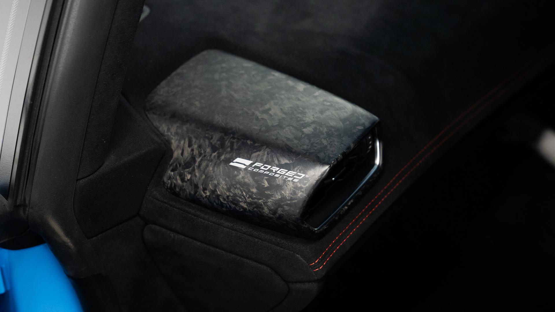 LAMBORGHINI Huracan Photo 010503c8-74d1-451b-a76a-6daa05a41622.jpg