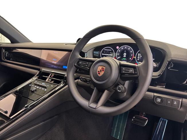 PORSCHE Panamera Photo 10