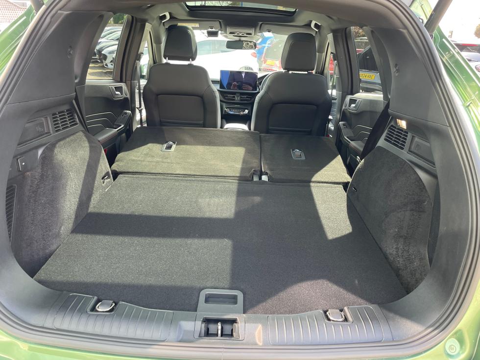 Ford Kuga Photo 01123ddc-0f4e-407f-8e37-bcf8747bec11.jpeg