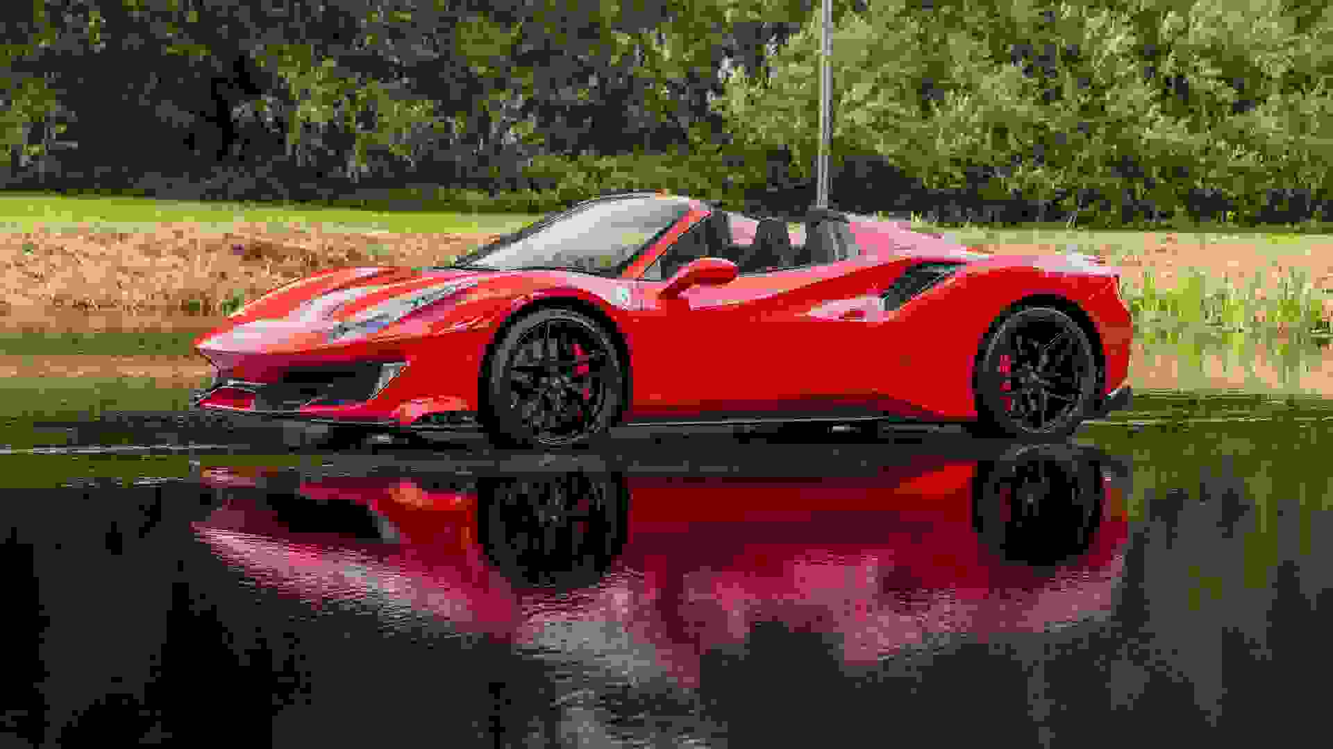 Ferrari 488 Photo 011c0d41-cbc0-4313-9d2e-03826852b516.jpg