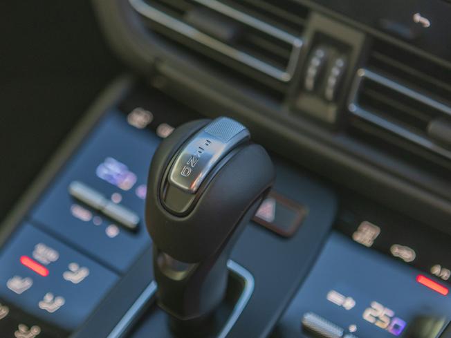 PORSCHE Macan Photo 23