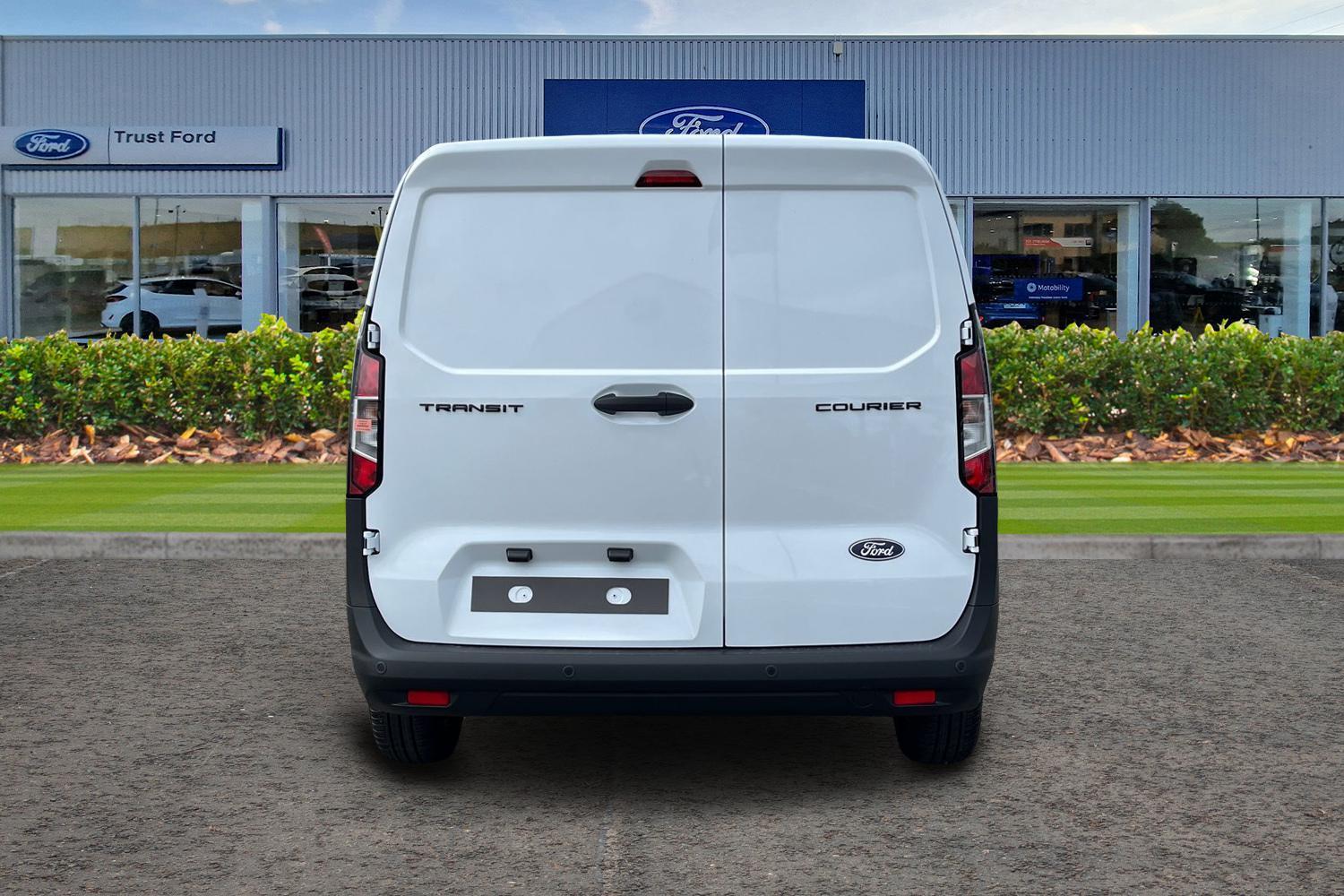 Ford TRANSIT COURIER Photo 13