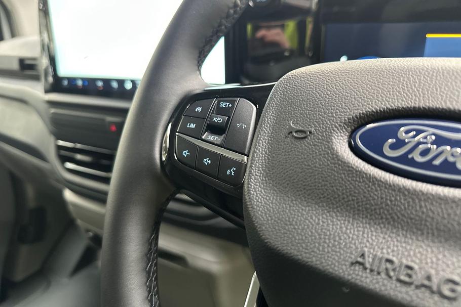 Used Ford TRANSIT CUSTOM CUSTLIMPHEV01 17