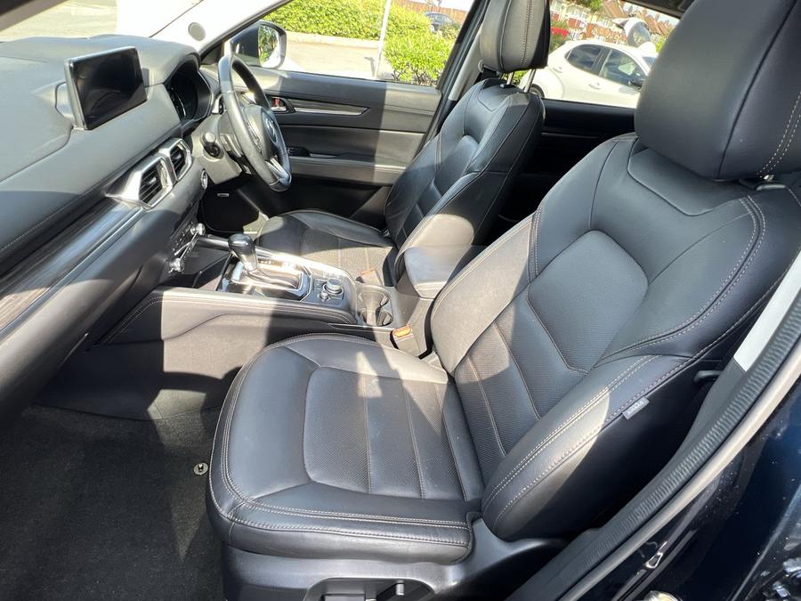 Mazda CX-5 Photo 01546820-9937-4c52-b8c3-67425061b975.jpg