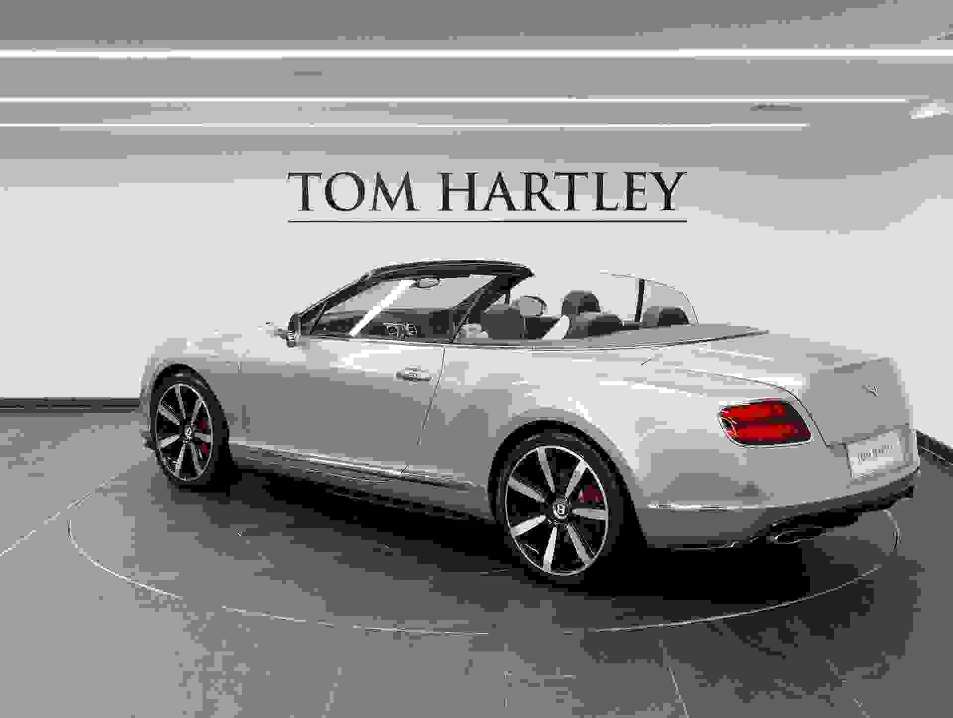 Bentley CONTINENTAL Photo 015acb74-8420-4869-a886-9a60fa8bd199.jpg