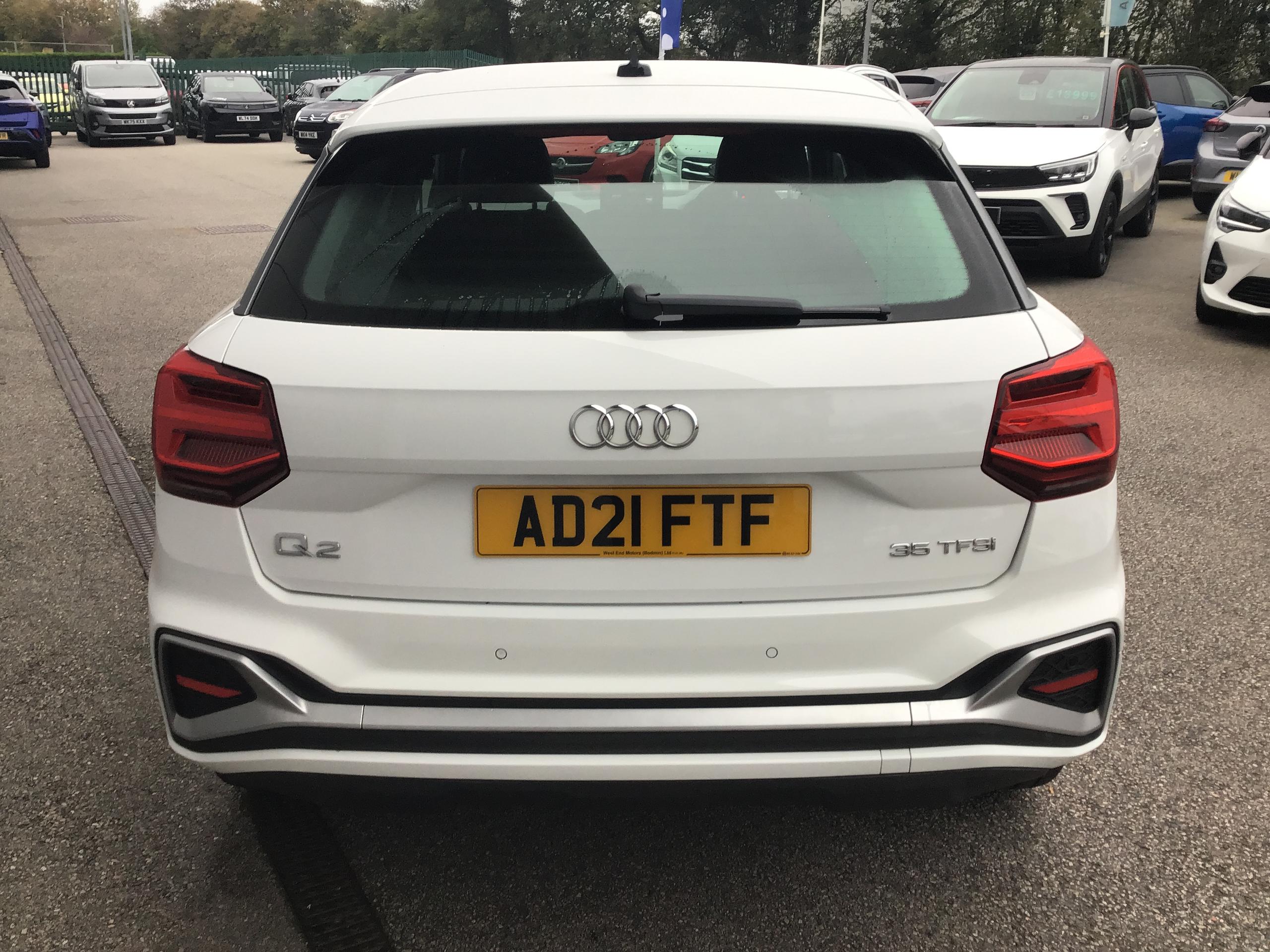 Audi Q2 Photo 4