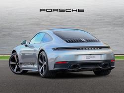 PORSCHE 911 Photo 2