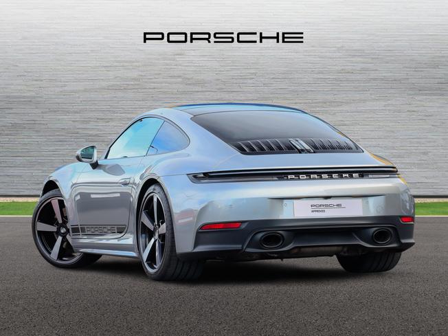 PORSCHE 911 Photo 2