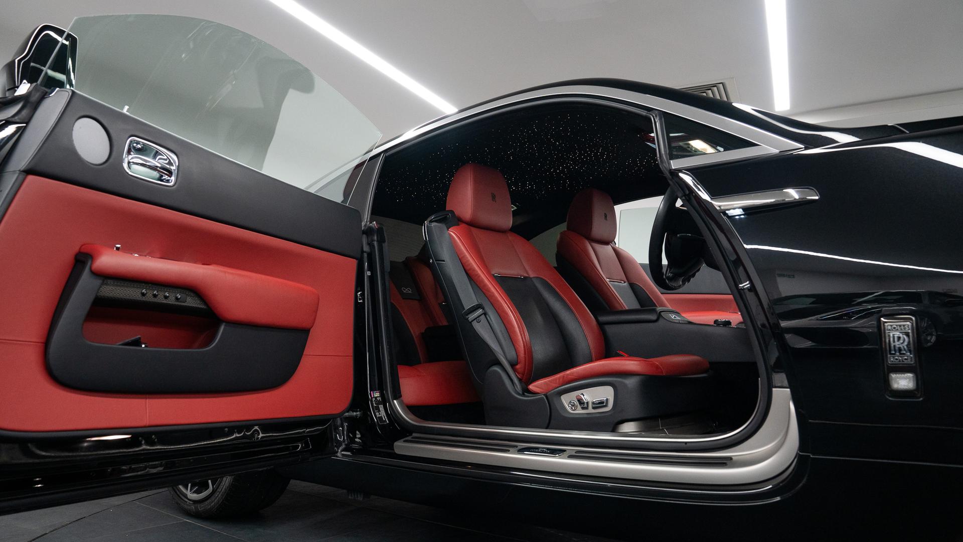 Rolls-Royce Wraith Photo 01700d12-a50a-4494-86e3-4eb61a4077c9.jpg