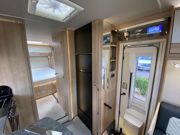 Used Auto-Trail Frontier Comanche FY20BZM 9