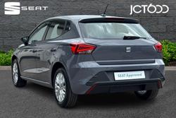 SEAT Ibiza Photo 3