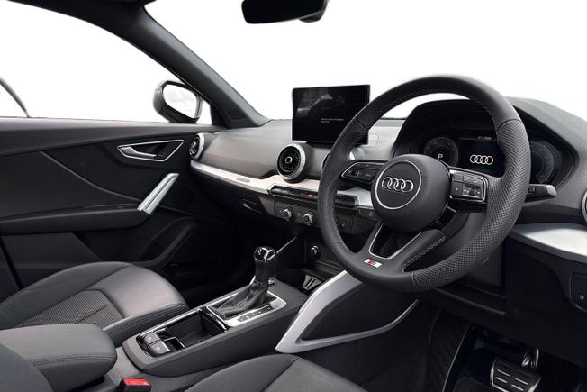 Audi Q2 Photo 6
