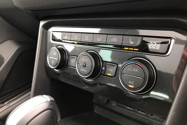VOLKSWAGEN Tiguan Photo 29