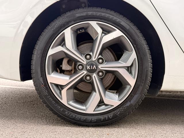 Kia Ceed Photo 01c5c269-ae76-48b7-a30f-28c3155d34b2.jpg