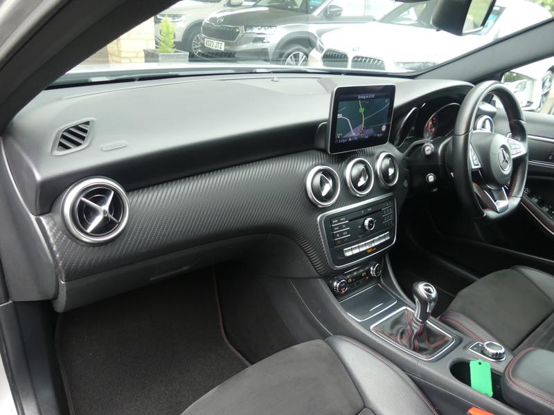 Mercedes-Benz A Class Photo 01dfa6d2-a751-4fc3-8cc8-22d036580b67.jpg