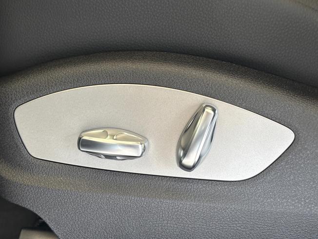 PORSCHE Macan Photo 34