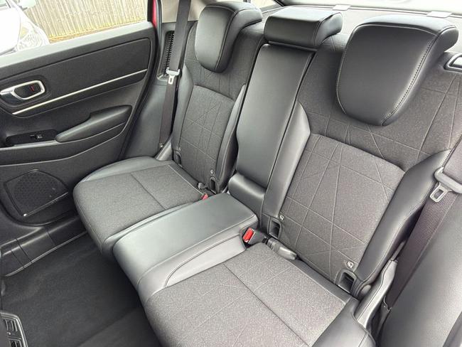 Honda HR-V Photo 01ff8f5a-7128-4236-8891-93be355c9fa8.jpg